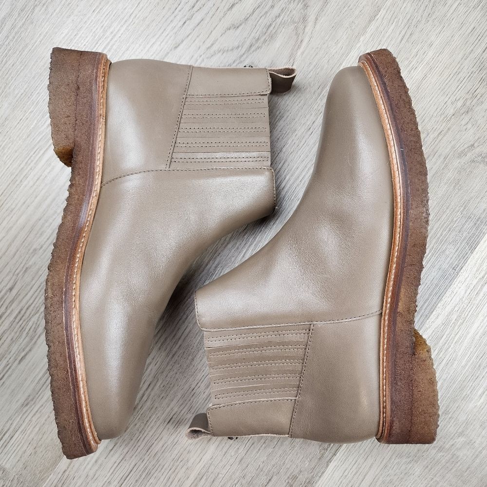 NWOB Botkier Leather Everyday Chelsea Boots size 9.5 - Picture 7 of 9